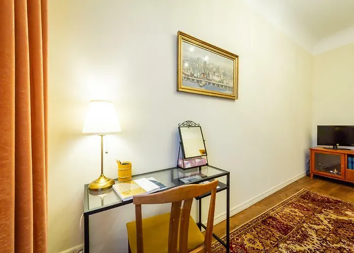 Stories Writer\'S Ap 40Sqm Renovated Free Parking